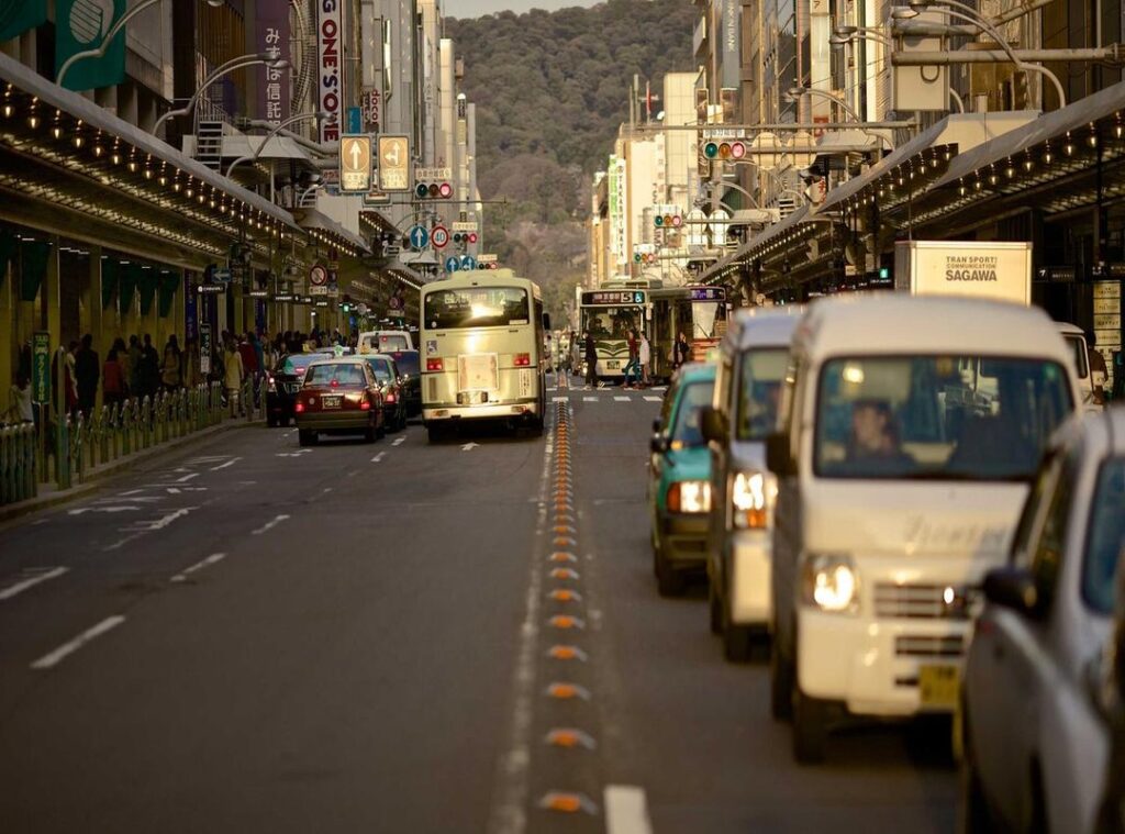 nuorten poikien hiusmallit